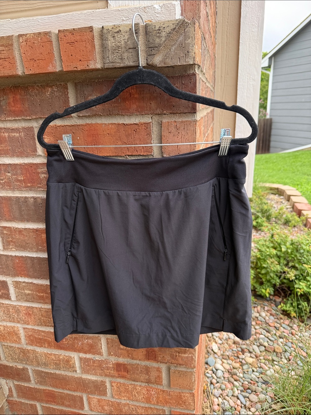 Athleta Ladies 10 Black Performance SoHo Skort with Inner Shorts